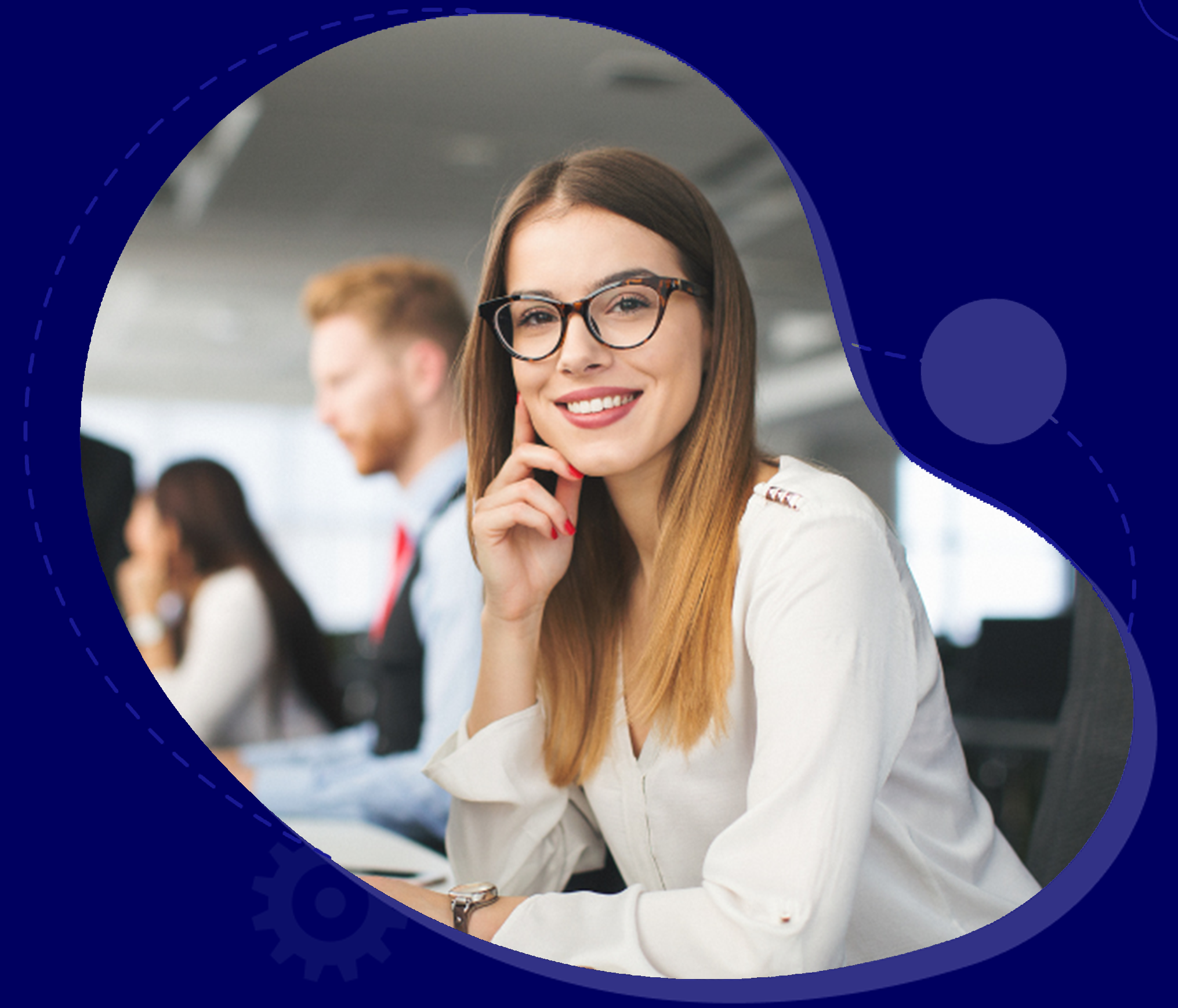 Consulente digitale che accoglie il cliente con professionalità